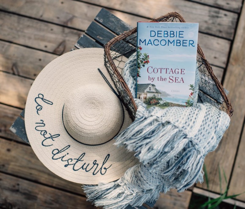 Cottage By The Sea, Debbie Books
