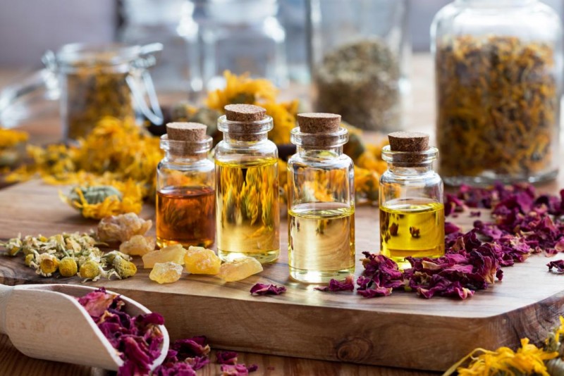 These 10 Essential Oils Can Kill Persistent Lyme Disease