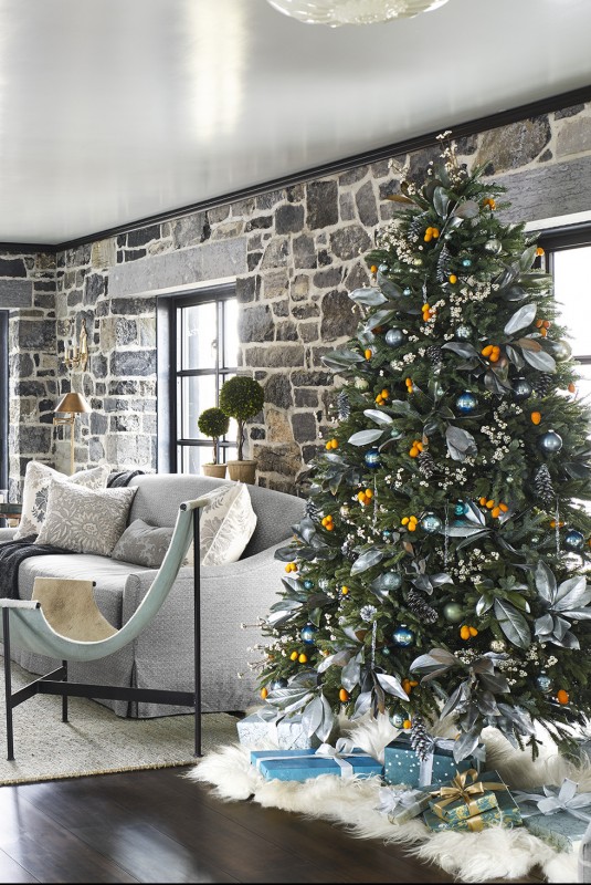 15 Christmas Color Schemes You Never Saw Coming