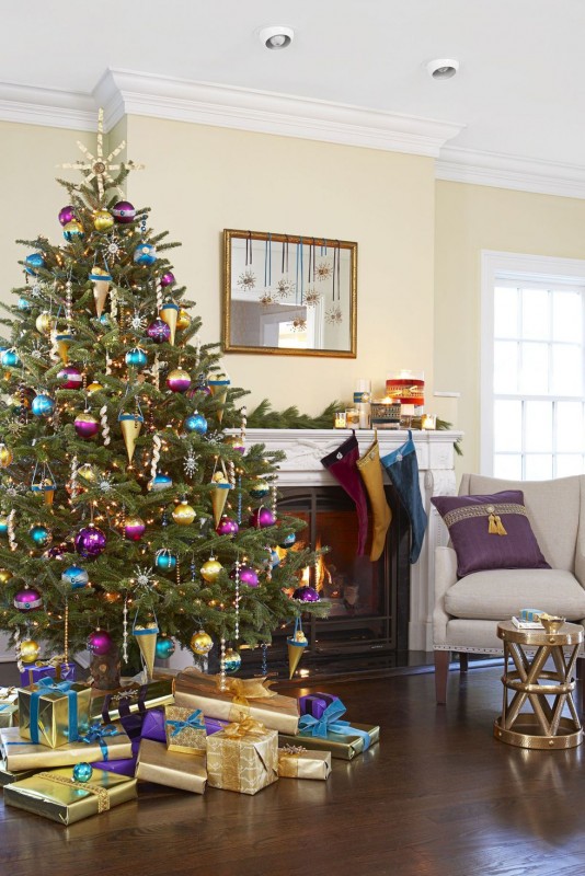 15 Christmas Color Schemes You Never Saw Coming