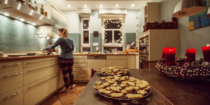 15 Decor Tips To Make Your Kitchen A Christmas Dream