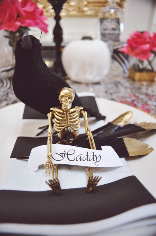 20 Ideas For Halloween Table Decorations That Are Stylish And Spooky