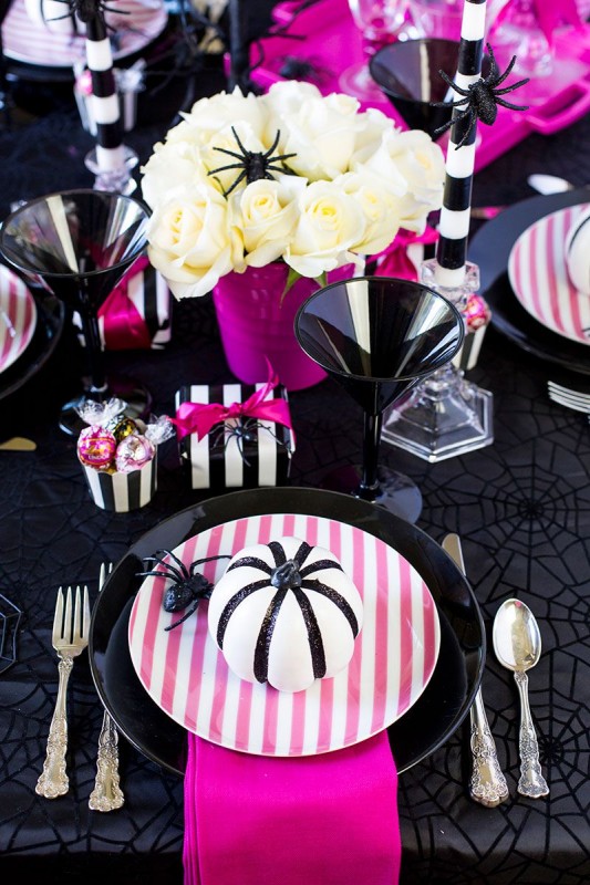 20 Ideas For Halloween Table Decorations That Are Stylish And Spooky