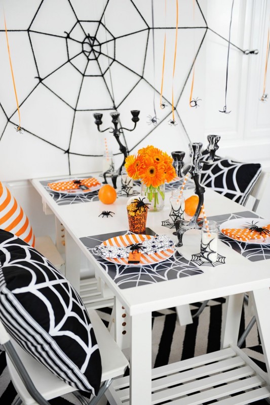 20 Ideas For Halloween Table Decorations That Are Stylish And Spooky