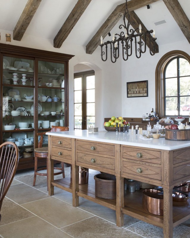 25 Breathtaking Vaulted Ceiling Kitchens