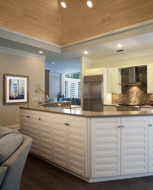 25 Breathtaking Vaulted Ceiling Kitchens