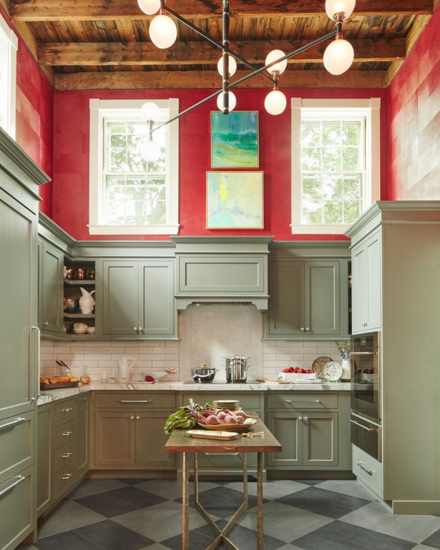 25 Breathtaking Vaulted Ceiling Kitchens