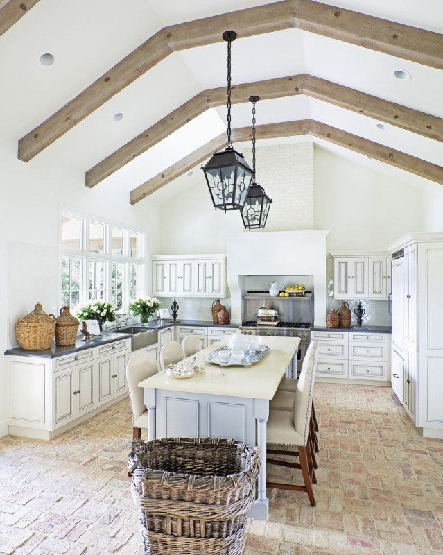 25 Breathtaking Vaulted Ceiling Kitchens