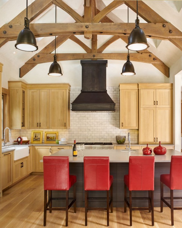 25 Breathtaking Vaulted Ceiling Kitchens