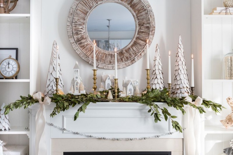 27 Best Holiday Decorating Ideas For Small Spaces