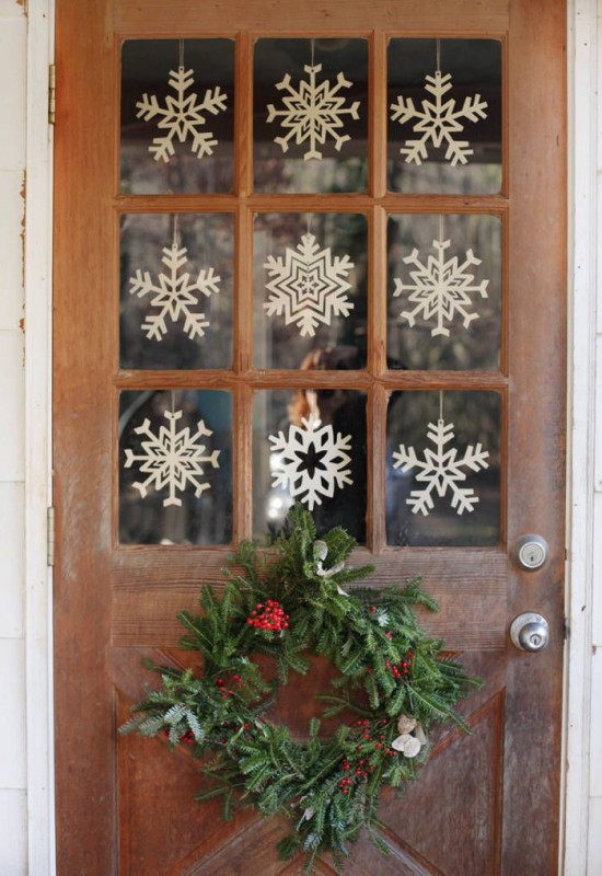 27 Best Holiday Decorating Ideas For Small Spaces