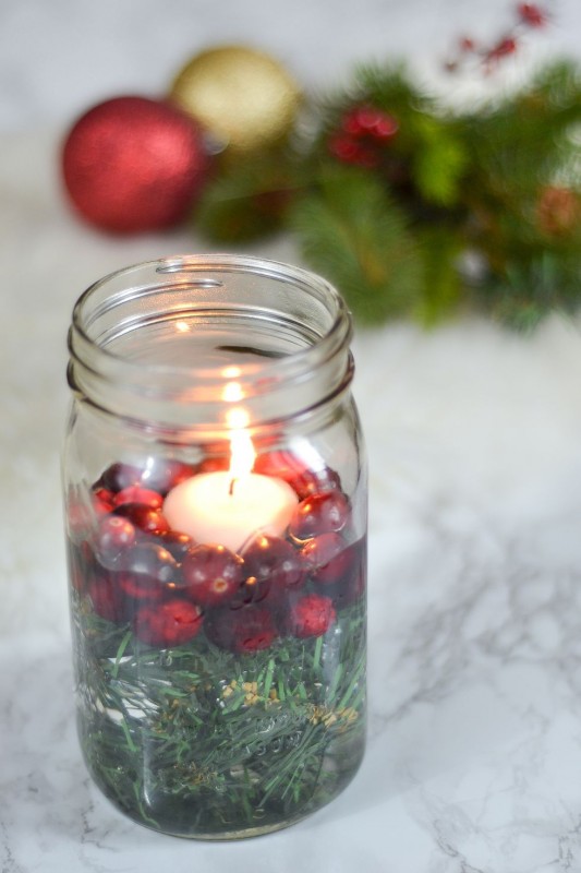 27 Best Holiday Decorating Ideas For Small Spaces