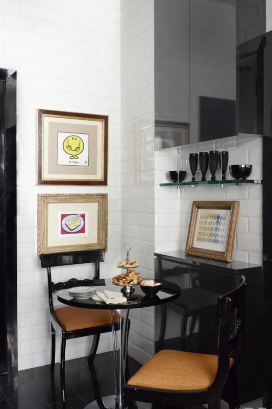 Inspiring Ideas for Crafting a Classic Black and White Kitchen