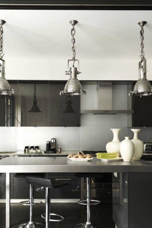 Inspiring Ideas for Crafting a Classic Black and White Kitchen