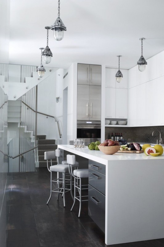 Inspiring Ideas for Crafting a Classic Black and White Kitchen