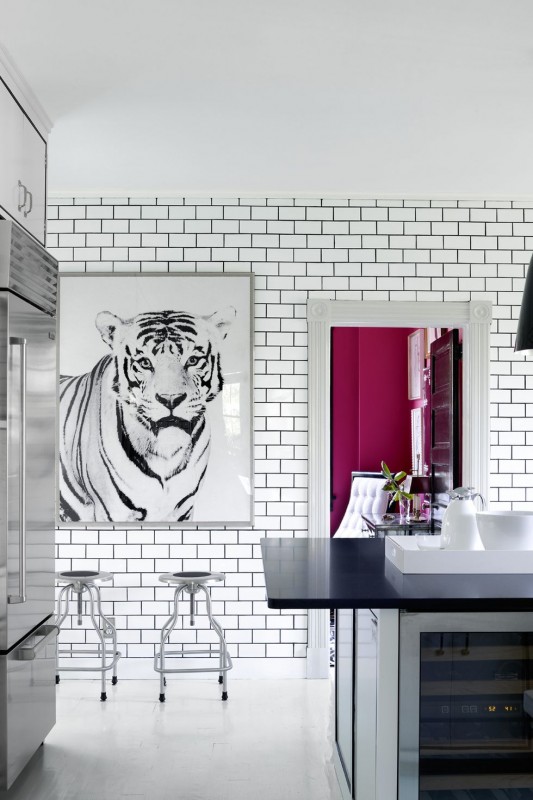 Inspiring Ideas for Crafting a Classic Black and White Kitchen