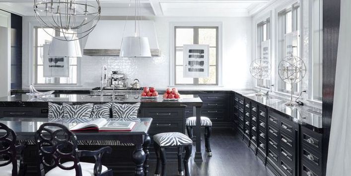 Inspiring Ideas for Crafting a Classic Black and White Kitchen