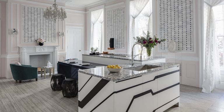 Inspiring Ideas for Crafting a Classic Black and White Kitchen