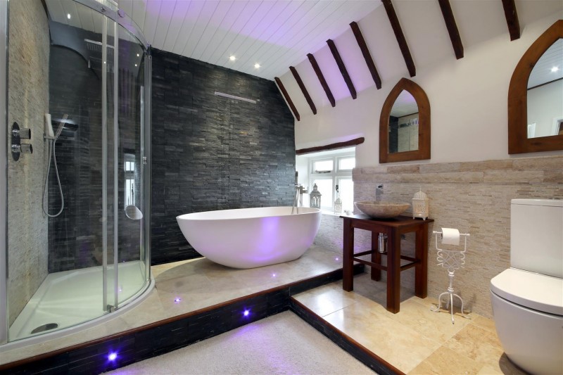 Top 10 Beautiful Bathrooms From Around The World
