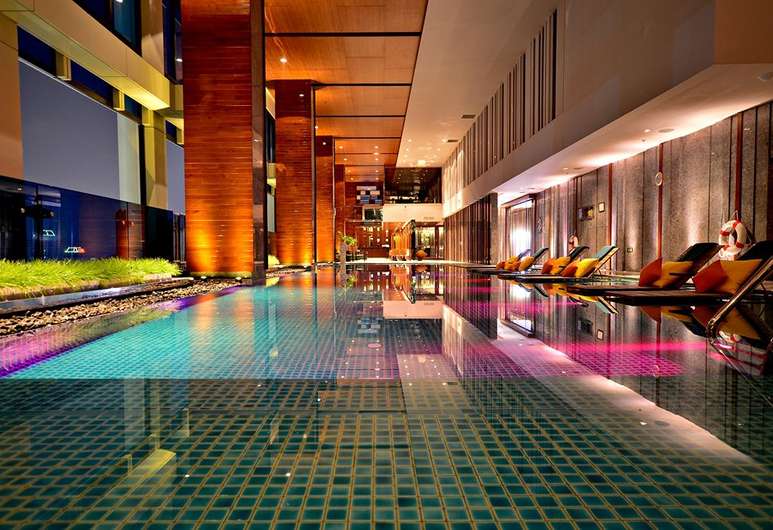 Renaissance Bangkok Ratchaprasong Hotel