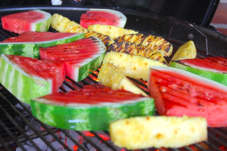 8 Hot Tips For The Best Grilled Fruit