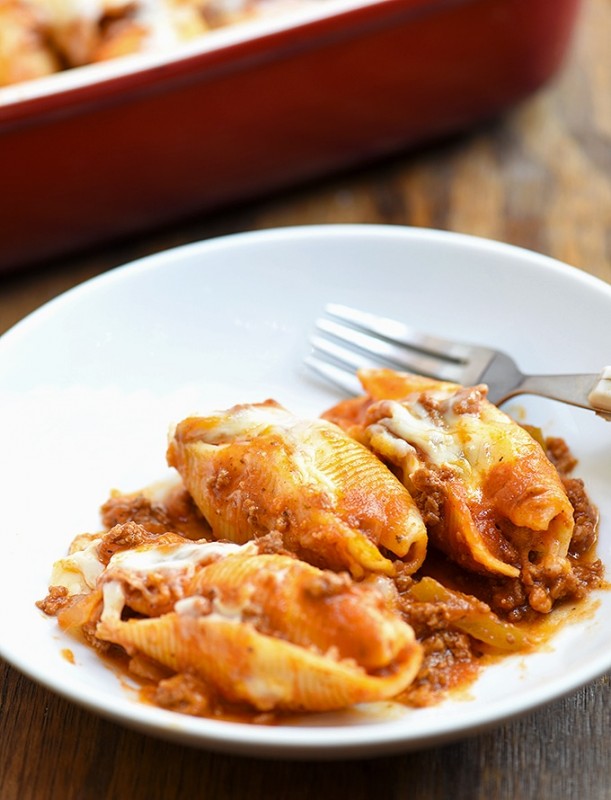 Cheese Stuffed Pasta Shells with Meat Sauce