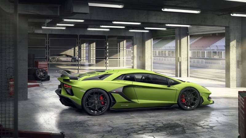 2019 Lamborghini Aventador SVJ, First Drive