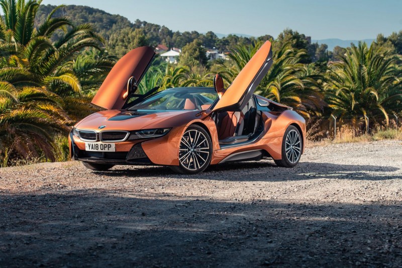 BMW i8 Roadster Gets Improved Electric Range