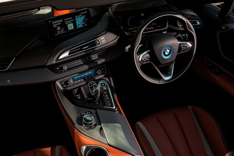BMW i8 Roadster Gets Improved Electric Range