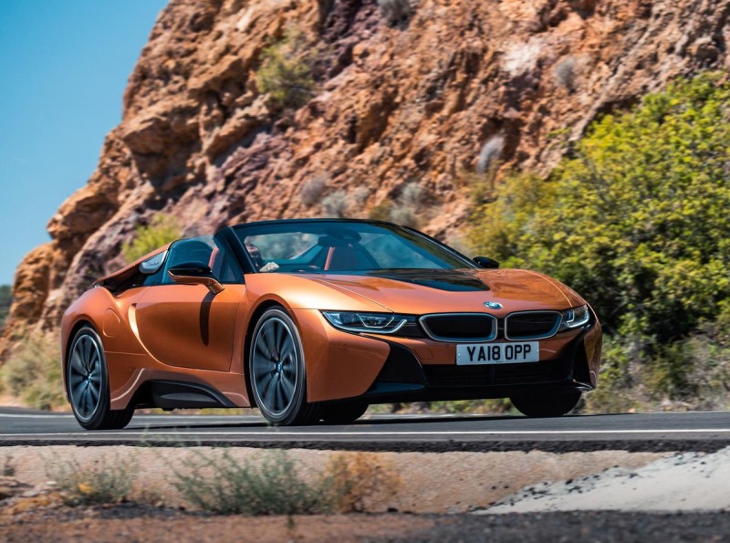 BMW i8 Roadster Gets Improved Electric Range