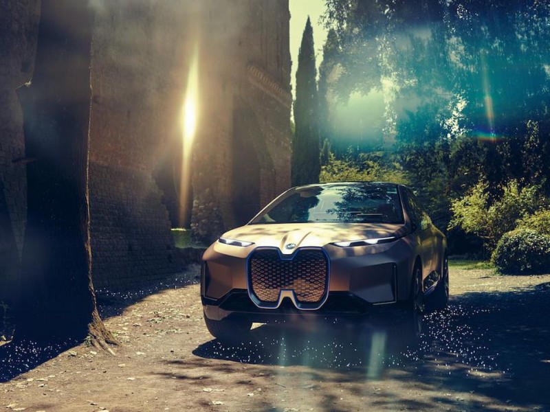 BMW Presents The Future With The Piloted Electric Vision iNext