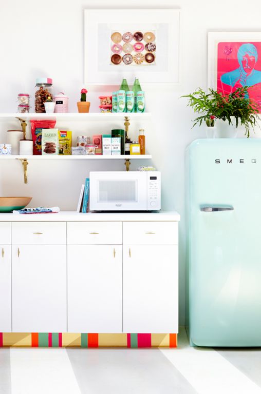 10 Wonderful Bold White Kitchens