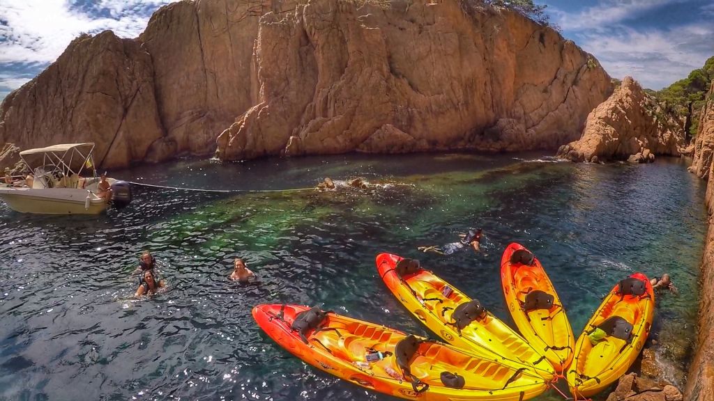 From Barcelona: 8-Hour Costa Brava Kayak and Snorkel Tour