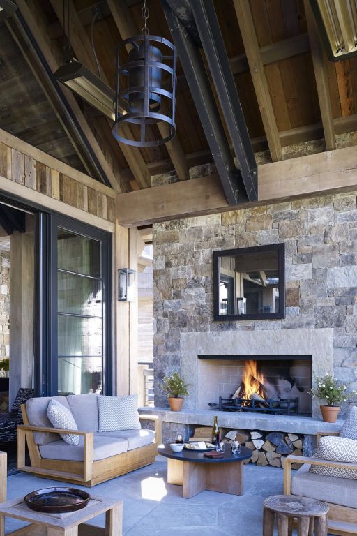 7 Gorgeous Backyard Fireplace Design Ideas