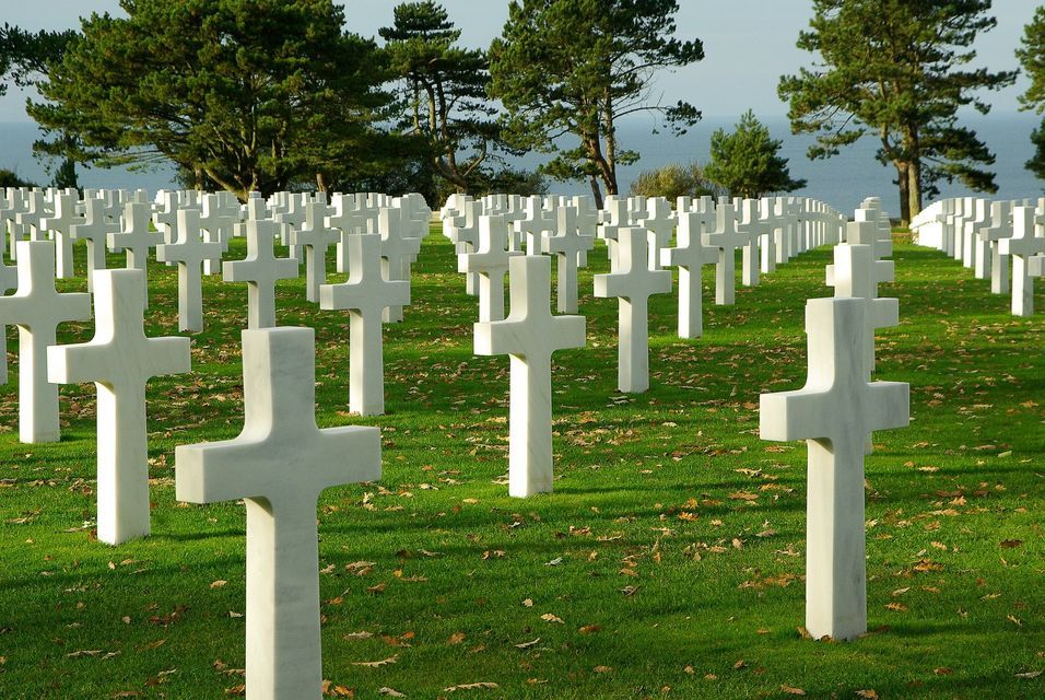 From Paris: Day Trip to Normandy Beaches and Memorials