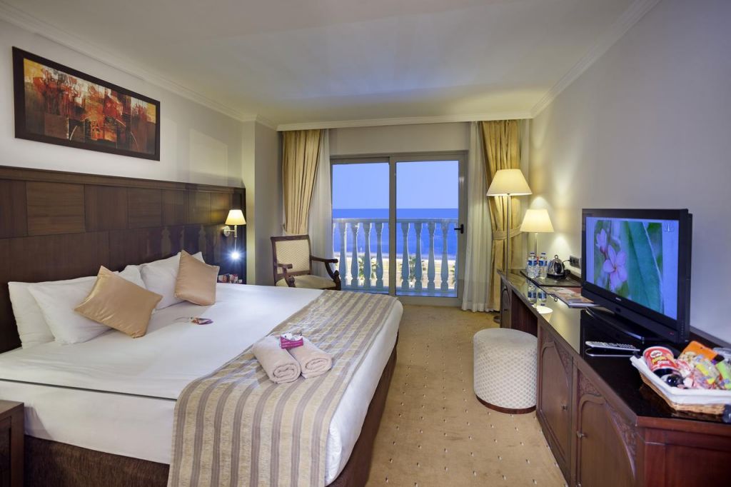 Crowne Plaza Hotel Antalya