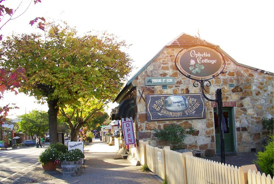 Adelaide City, Hills & Hahndorf Tour with Afternoon Tea