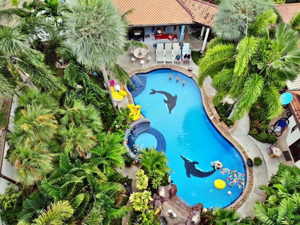 Relaxing Palm Pool Villa, Bang Lamung