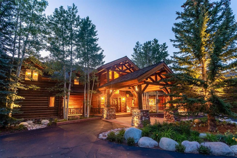 10 Gorgeous Homes That Get Luxe Mountain Living Right