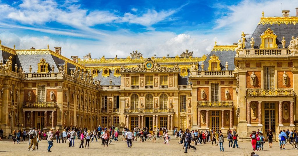 Versailles & Gardens Skip the Line Ticket with Audio Guide