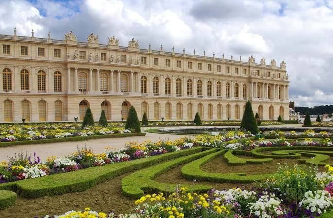 Versailles Palace & Gardens Timed Ticket with Audio Guide