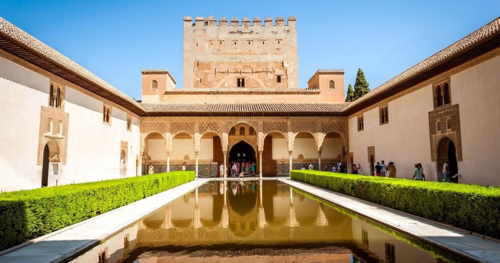 Skip the Line: Alhambra & Generalife Guided Tour