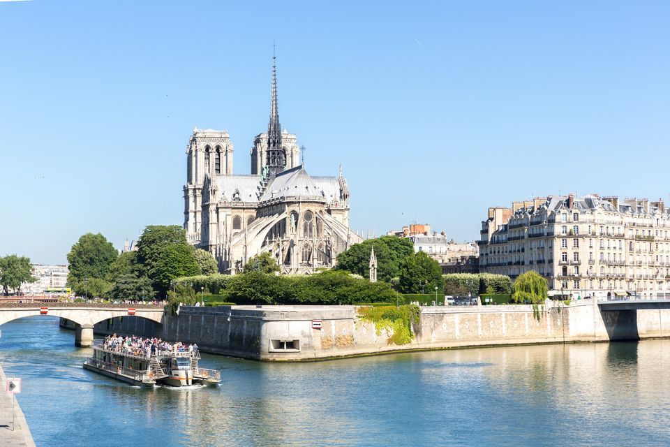 Paris: Bateaux Parisiens Cruise Quick Entry Ticket