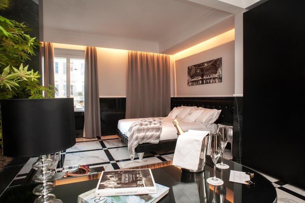 The Unique, Milan