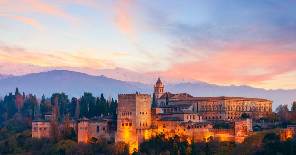 Alhambra: Nasrid Palaces & Generalife Ticket with Audioguide