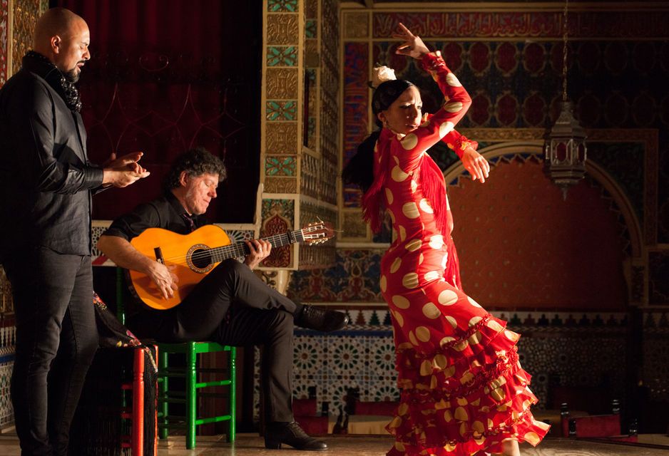 Madrid: Live Flamenco Show and Food and Drinks Options