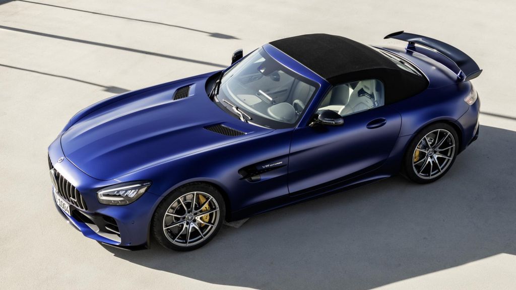 The Mercedes-AMG GT R Roadster Comes With High Performance