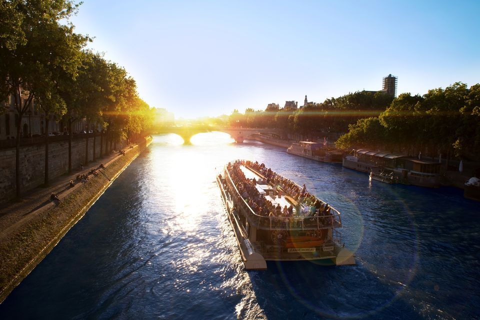 Paris: 1-Hour Illuminations River Cruise