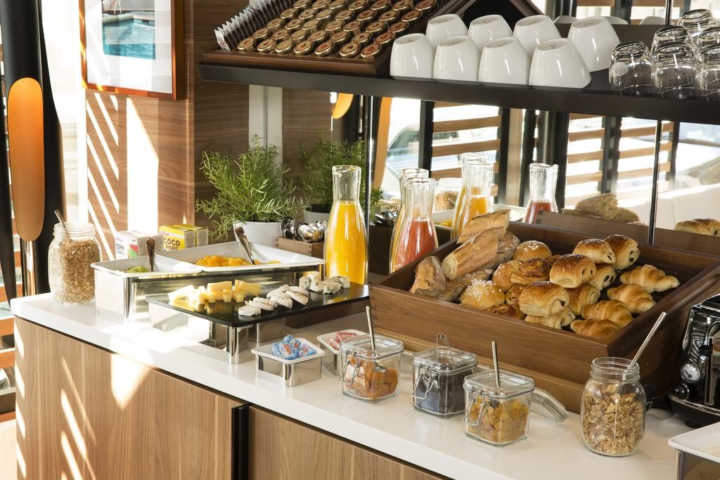 Hotel Eiffel Turenne, Paris