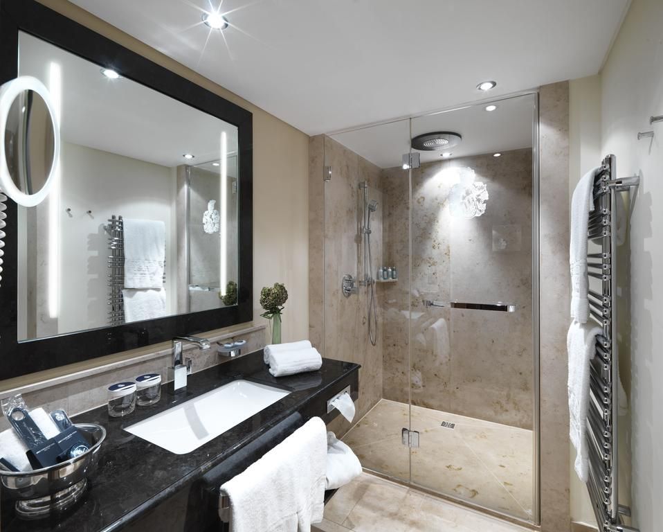 Interalpen-Hotel Tyrol GmbH, Telfs